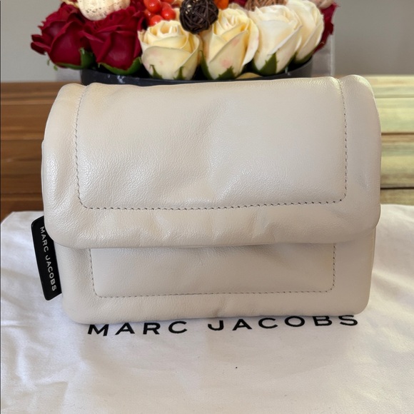 Marc Jacobs Cream Pillow Mini Bag - Picture 4 of 15